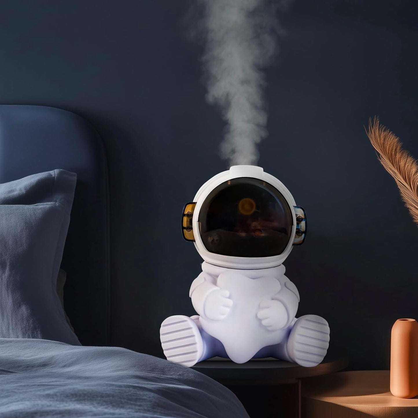 Astronaut Humidifier – Portable Mini Humidifier with LED Light, USB Powered for Bedroom, Office, Travel Use, Fun & Functional Air Freshener (Astronaut humidifier with Star)